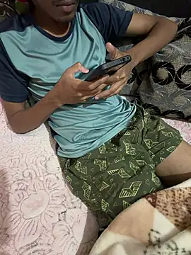 Snapshot of samyuthtwink chatting on August 7, 1:57 pm samyuthtwink online show from August 7, 1:57 pm