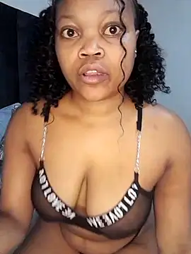 Snapshot of Booty_Teee chatting on July 8, 8:13 pm Booty Teee online show from July 8, 8:13 pm
