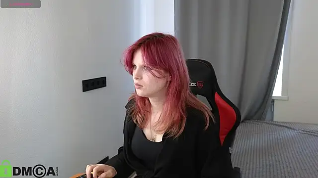 Snapshot of Fox__Cute chatting on June 30, 1:17 am Fox Cute online show from June 30, 1:17 am