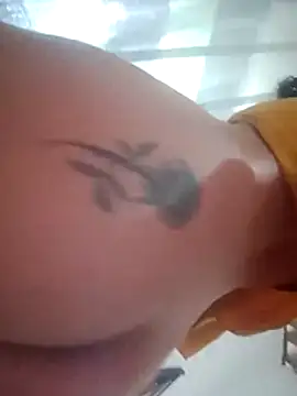 Snapshot of bonequinhaGatinha chatting on July 28, 11:28 am bonequinhaGatinha online show from July 28, 11:28 am