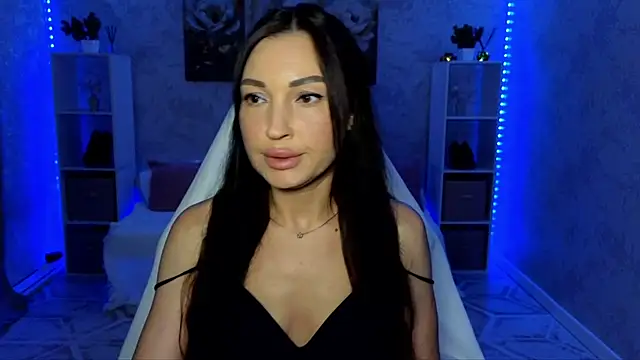 Snapshot of NikoleMills chatting on July 11, 6:05 am NikoleMills online show from July 11, 6:05 am