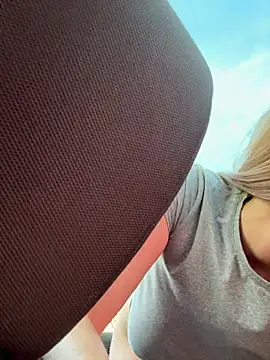girl-Emily online show from June 26, 4:17 am