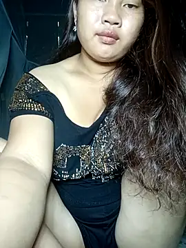 Snapshot of Emelyzz chatting on July 12, 11:07 pm Emelyzz online show from July 12, 11:07 pm