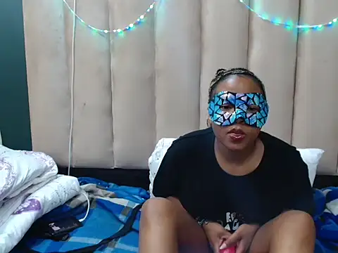 Snapshot of JustKarii chatting on June 9, 8:20 pm JustKarii online show from June 9, 8:20 pm