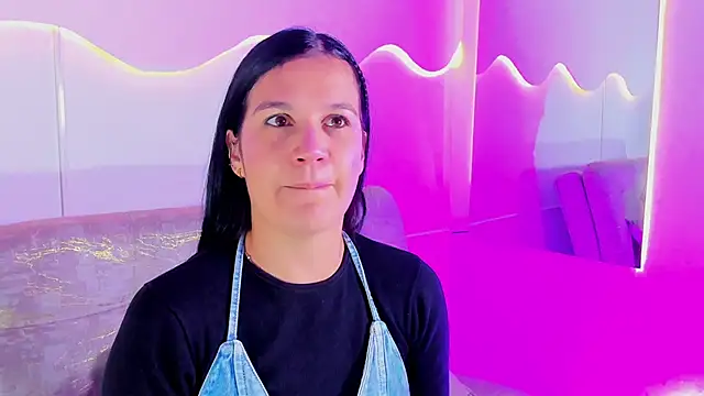 MiaHansson online show from June 21, 10:07 am