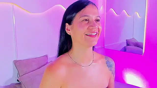 MiaHansson online show from July 1, 8:08 pm