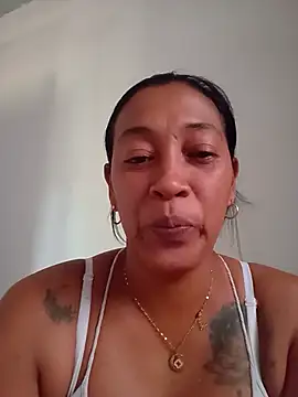 candelahot10 online show from June 13, 1:53 pm