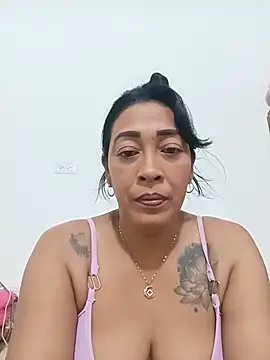 candelahot10 online show from July 13, 2:42 pm