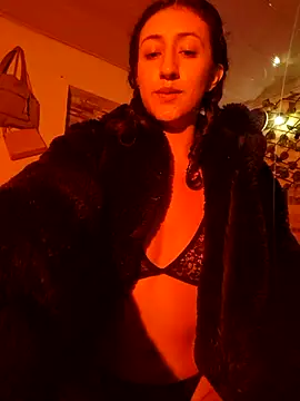 Snapshot of _valerianam chatting on June 27, 2:27 am valerianam online show from June 27, 2:27 am