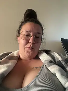curvymayaxo online show from June 10, 6:51 pm