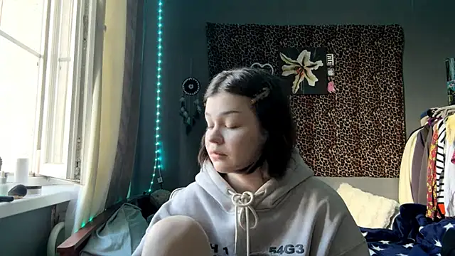 Snapshot of StellaCors chatting on June 19, 1:59 pm StellaCors online show from June 19, 1:59 pm