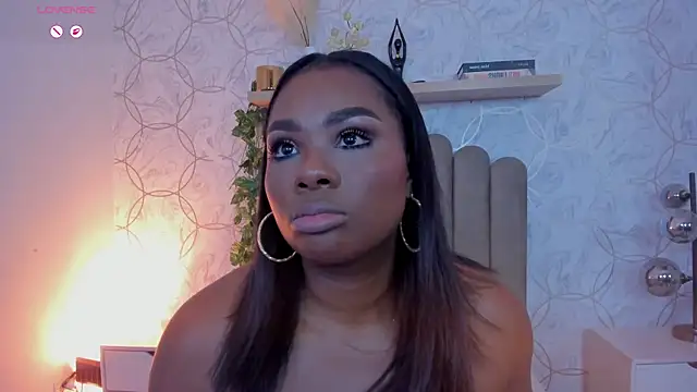 Snapshot of huge_boobs_ebony_ chatting on July 24, 7:12 pm huge boobs ebony online show from July 24, 7:12 pm