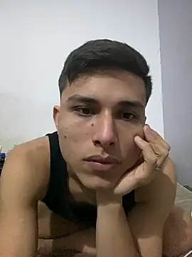 Snapshot of Antoni150906 chatting on July 17, 5:58 am Antoni150906 online show from July 17, 5:58 am