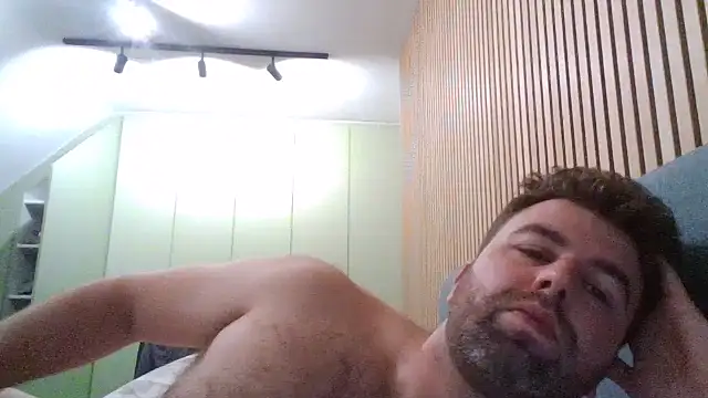 Snapshot of Mattidadi chatting on June 22, 6:10 am Mattidadi online show from June 22, 6:10 am