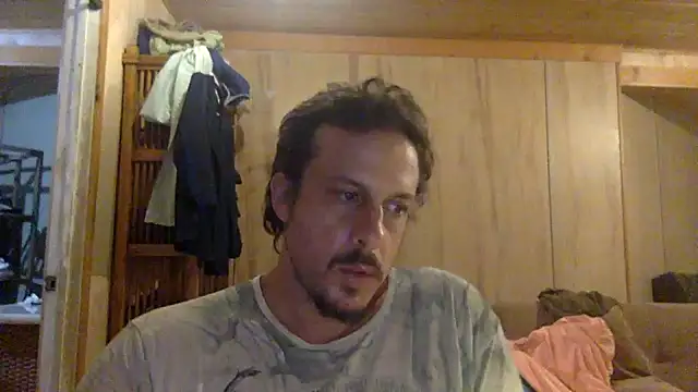 Snapshot of hawaiiguy620 chatting on June 10, 9:52 am hawaiiguy620 online show from June 10, 9:52 am