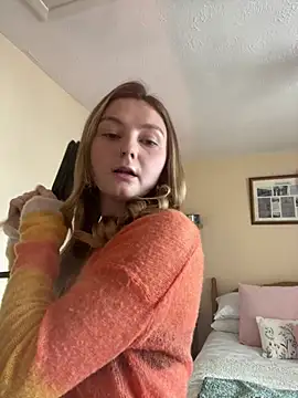 Snapshot of ChloeRaexox chatting on June 15, 3:36 pm ChloeRaexox online show from June 15, 3:36 pm