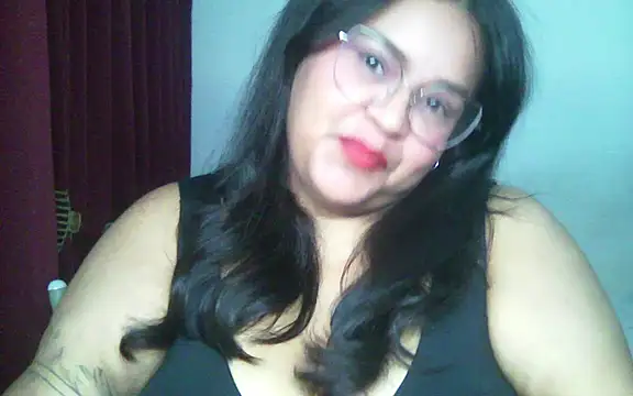 Snapshot of soymelancia chatting on June 19, 10:35 pm soymelancia online show from June 19, 10:35 pm
