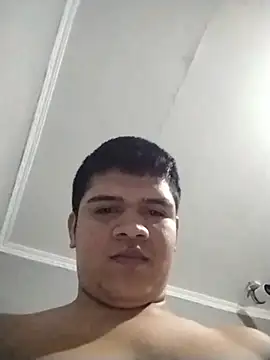 Snapshot of Camilo07211 chatting on June 10, 9:25 pm Camilo07211 online show from June 10, 9:25 pm