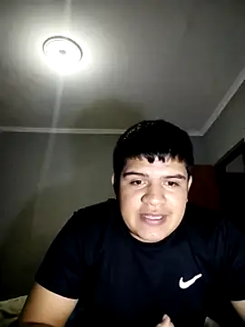 Snapshot of Camilo07211 chatting on June 12, 11:03 pm Camilo07211 online show from June 12, 11:03 pm