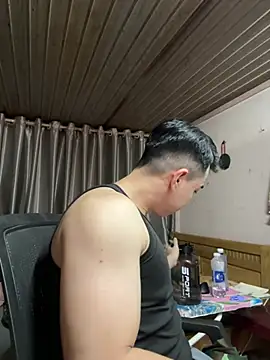 Snapshot of Ryandyan chatting on August 9, 11:59 am Ryandyan online show from August 9, 11:59 am