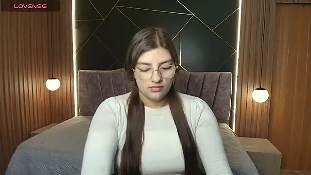 IsisRosee online show from June 30, 12:06 pm