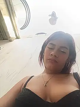 Snapshot of dulce_amber21 chatting on June 23, 12:36 pm dulce amber21 online show from June 23, 12:36 pm