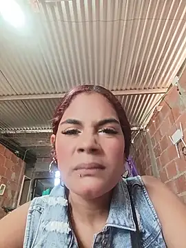 Snapshot of dulce_amber21 chatting on July 29, 1:42 pm dulce amber21 online show from July 29, 1:42 pm