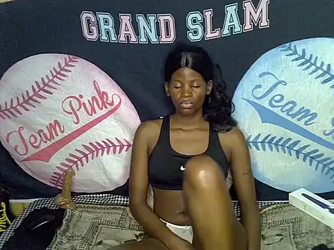 Snapshot of Queen_slay2 chatting on June 19, 11:30 pm Queen slay2 online show from June 19, 11:30 pm