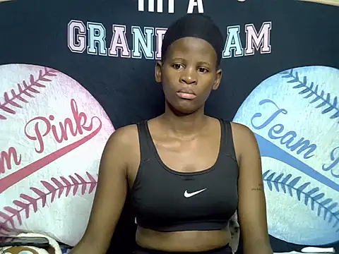 Snapshot of Queen_slay2 chatting on June 21, 4:20 pm Queen slay2 online show from June 21, 4:20 pm