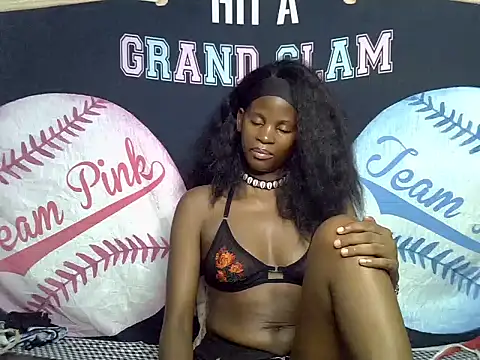 Snapshot of Queen_slay2 chatting on June 29, 5:46 am Queen slay2 online show from June 29, 5:46 am