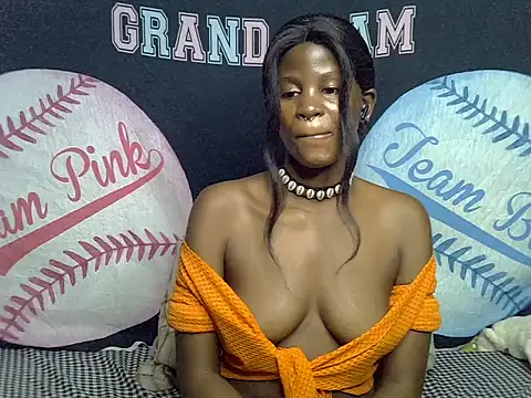 Snapshot of Queen_slay2 chatting on July 8, 7:35 am Queen slay2 online show from July 8, 7:35 am