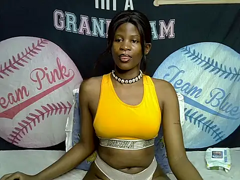 Snapshot of Queen_slay2 chatting on July 19, 5:27 pm Queen slay2 online show from July 19, 5:27 pm