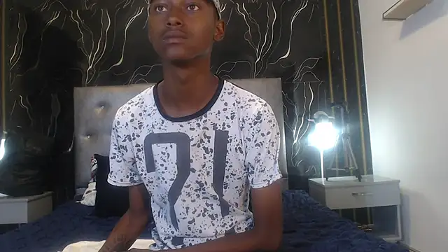 Snapshot of Joel_Bell chatting on June 19, 12:42 pm Joel Bell online show from June 19, 12:42 pm