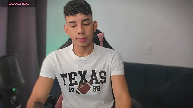 andy cute22 online show from August 8, 4:42 pm