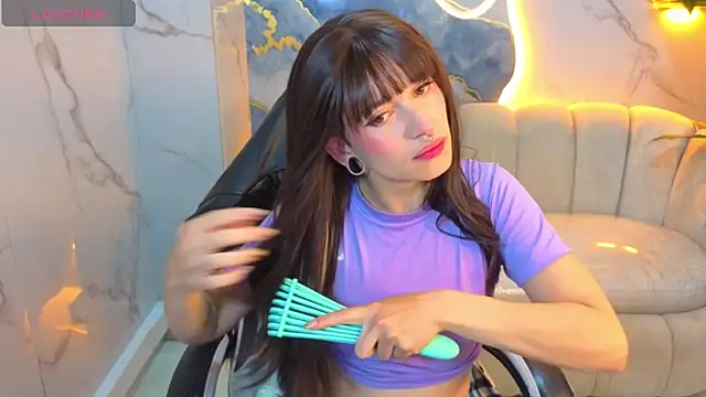 Snapshot of Lily_Tx chatting on July 26, 2:35 pm Lily Tx online show from July 26, 2:35 pm