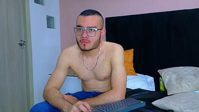 Snapshot of Matia_Zelvya chatting on July 8, 12:31 pm Matia Zelvya online show from July 8, 12:31 pm