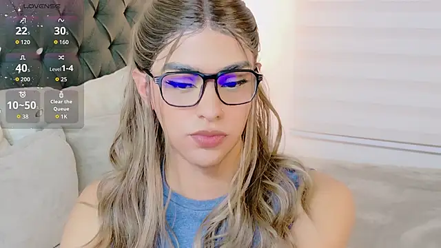 Snapshot of Scarlethvhonparker chatting on February 11, 1:10 am Scarlethvhonparker online show from February 11, 1:10 am