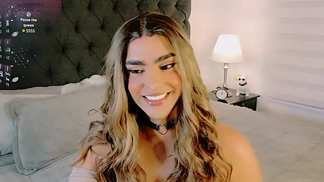 Snapshot of Scarlethvhonparker chatting on March 28, 1:27 am Scarlethvhonparker online show from March 28, 1:27 am