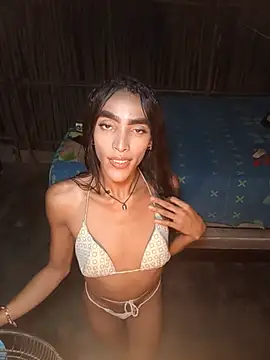 Snapshot of GabyMilan_ chatting on June 22, 3:25 am GabyMilan online show from June 22, 3:25 am