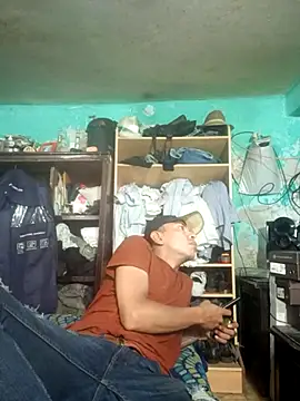 Snapshot of blueizam chatting on June 23, 8:07 pm blueizam online show from June 23, 8:07 pm