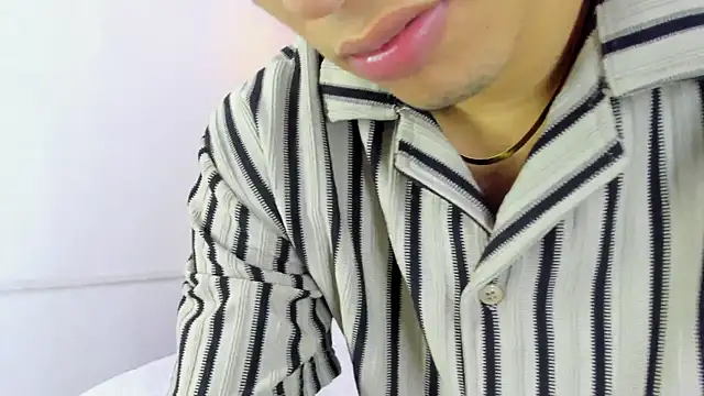 Snapshot of JARED_BOY1 chatting on June 15, 12:13 am JARED BOY1 online show from June 15, 12:13 am