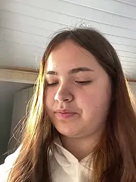 Snapshot of bella__hott chatting on July 28, 11:05 am bella hott online show from July 28, 11:05 am