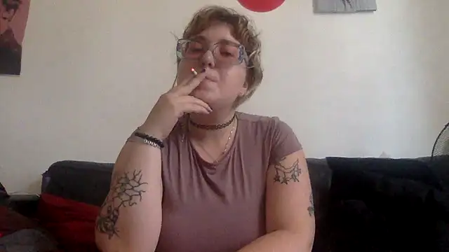 mysteradecadent online show from June 26, 11:36 am