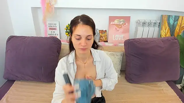 Serennaax online show from July 10, 3:11 am