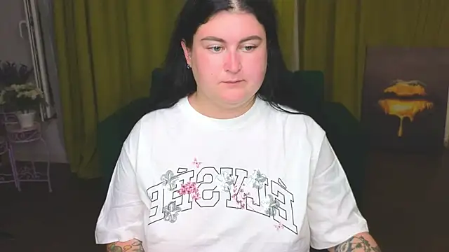 Snapshot of CessieBler chatting on July 22, 5:38 pm CessieBler online show from July 22, 5:38 pm