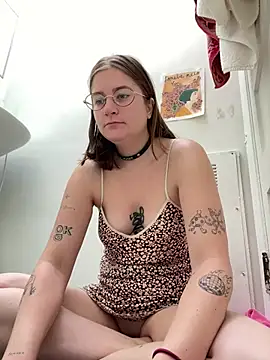 mclacy online show from July 12, 1:02 pm