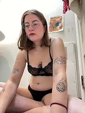 mclacy online show from July 30, 11:31 am