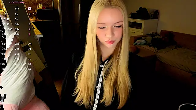 Snapshot of viyy chatting on July 28, 7:39 pm viyy online show from July 28, 7:39 pm