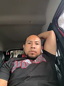 Snapshot of luis8888hdz chatting on June 12, 5:01 pm luis8888hdz online show from June 12, 5:01 pm