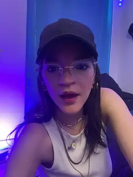 Snapshot of isajackson chatting on July 9, 12:09 pm isajackson online show from July 9, 12:09 pm